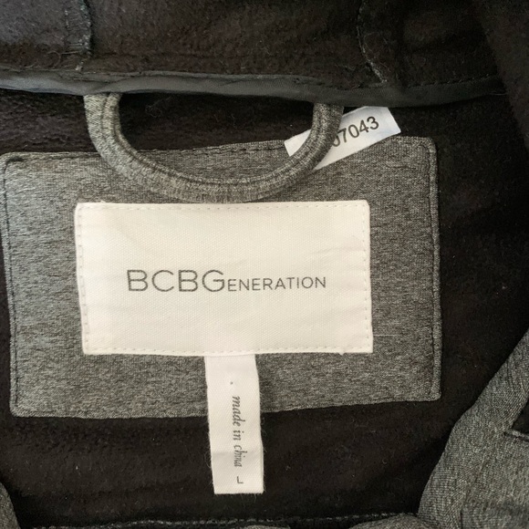 ** GREY LONG BCBG COAT ** mid season size L - Picture 2 of 2